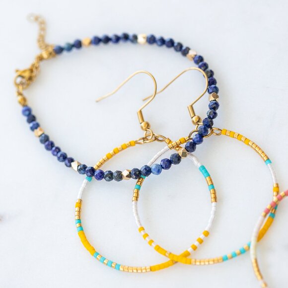 Bundle of 3! Beaded Lapis Lazuli Bracelet & 2 Pairs beaded Hoop earrings So Cute - Picture 3 of 6